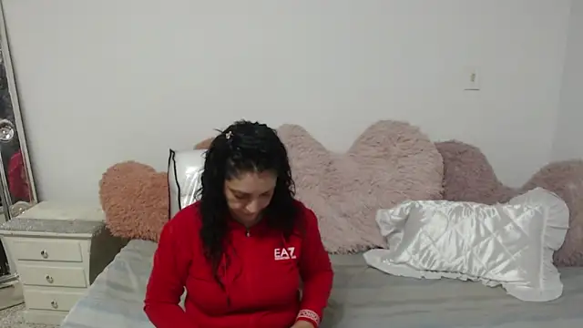 mijal queen online show from February 27, 2025, 2:46 am