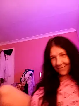 Leanne43 online show from April 2, 2026, 11:44 pm