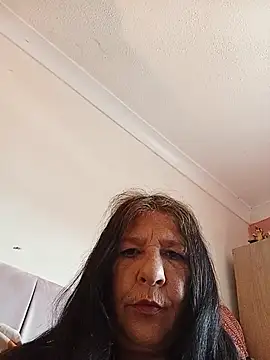 Leanne43 online show from July 22, 2026, 2:08 pm