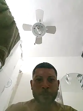 Snapshot of tropikboy chatting on February 24, 2026, 7:59 pm tropikboy online show from February 24, 2026, 7:59 pm