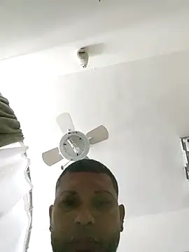 Snapshot of tropikboy chatting on March 1, 2026, 1:55 pm tropikboy online show from March 1, 2026, 1:55 pm