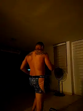 tropikboy online show from November 24, 2025, 9:42 am