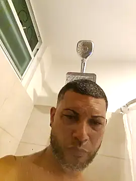 Snapshot of tropikboy chatting on February 28, 2026, 12:43 am tropikboy online show from February 28, 2026, 12:43 am