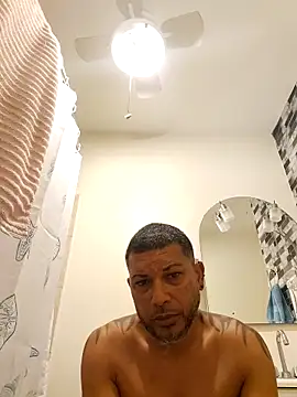 Snapshot of tropikboy chatting on February 19, 2026, 9:50 am tropikboy online show from February 19, 2026, 9:50 am