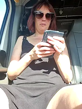 MissLilooo online show from October 1, 2025, 12:20 pm