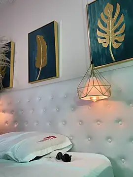 Snapshot of valerie_lya chatting on November 6, 2025, 8:46 pm valerie lya online show from November 6, 2025, 8:46 pm