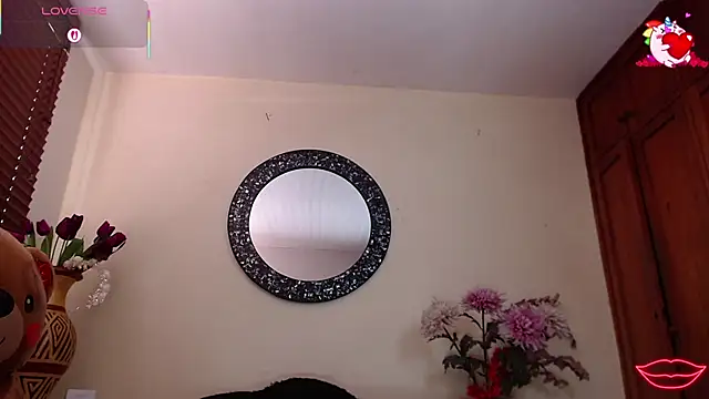 NicoleSantana online show from May 23, 2026, 5:12 pm