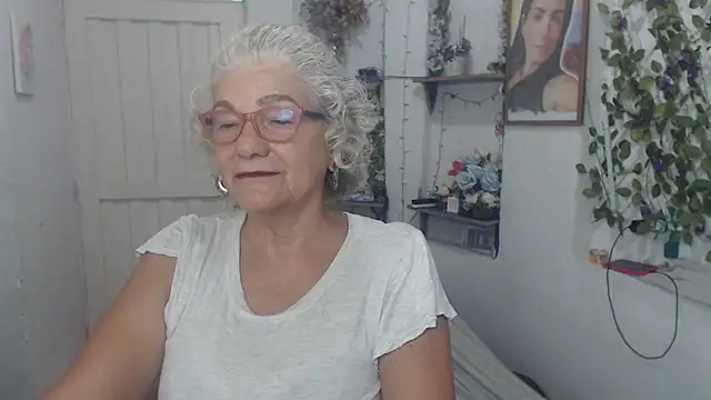 FunnyGrandma online show from September 26, 2025, 5:42 pm