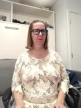 SweetandNaughty1 online show from January 14, 2026, 8:23 pm