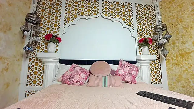 AleshaArabian online show from November 3, 2025, 5:01 am