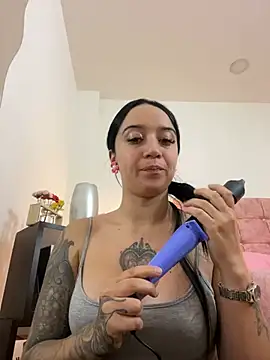 Snapshot of EmmyEvans1 chatting on February 2, 2025, 7:57 pm EmmyEvans1 online show from February 2, 2025, 7:57 pm