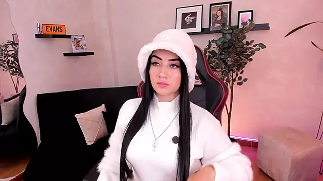 EmmyEvans1 online show from November 6, 2025, 7:29 pm