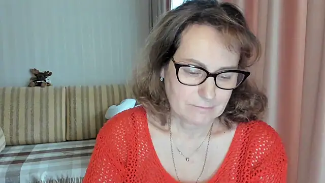 lauraoven online show from March 2, 2025, 10:58 am