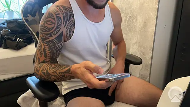 bigdick19cm90 online show from October 4, 2025, 1:23 pm