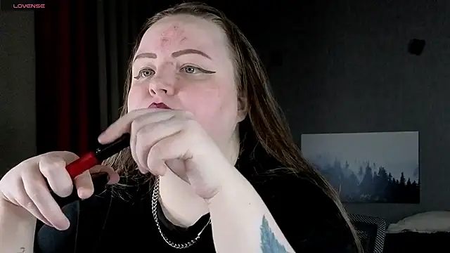 EMMA  CONNOR online show from November 25, 2025, 7:41 am