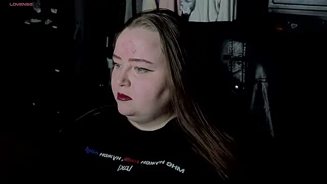 EMMA  CONNOR online show from November 3, 2025, 9:29 pm