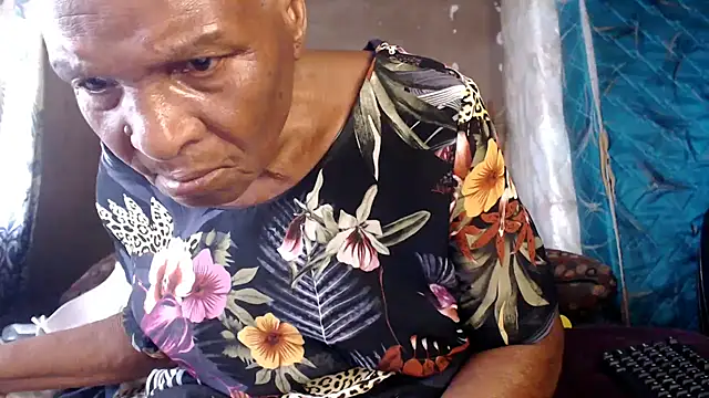 NaughtyGranny online show from April 6, 2026, 1:23 pm