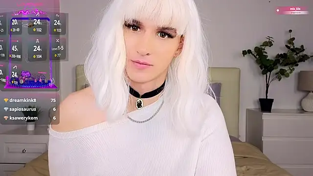 Snapshot of HelenSpellman chatting on December 17, 2024, 9:07 am HelenSpellman online show from December 17, 2024, 9:07 am