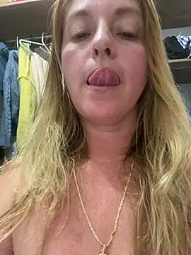 moniquerainx online show from July 3, 2026, 4:19 am