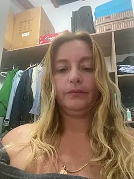 moniquerainx online show from June 23, 2026, 2:09 am
