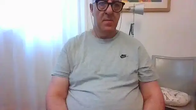 Snapshot of ANONIMO7735 chatting on June 26, 2026, 5:13 am ANONIMO7735 online show from June 26, 2026, 5:13 am
