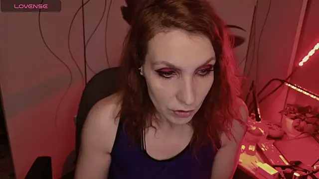 JohansonKatie online show from March 18, 2026, 11:48 pm