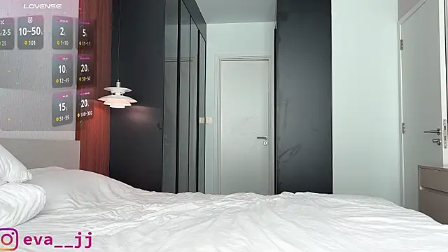 Eva JJ online show from February 14, 2026, 2:45 am