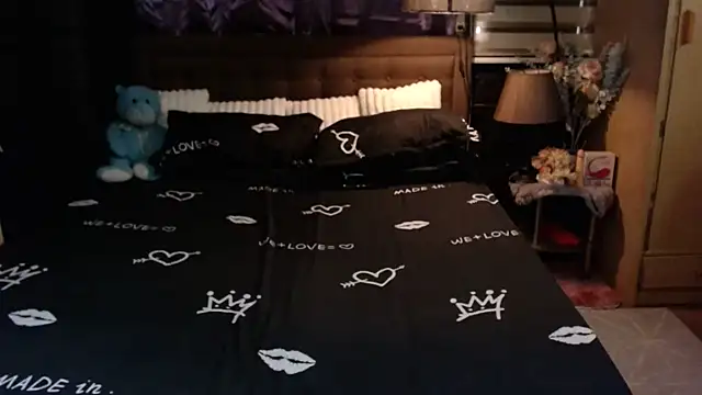 xheavenlytrans online show from February 22, 2026, 12:02 am