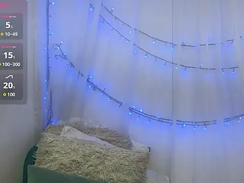 Snapshot of ninaa_fox chatting on June 25, 2026, 5:07 pm ninaa fox online show from June 25, 2026, 5:07 pm