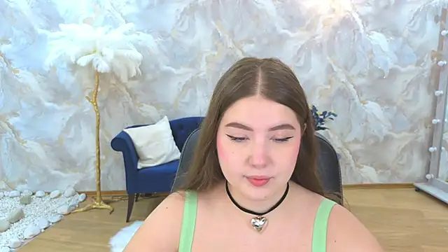 NicoleFoxery online show from October 7, 2025, 3:18 am