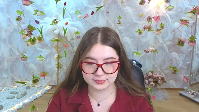 NicoleFoxery online show from April 5, 2026, 6:25 pm