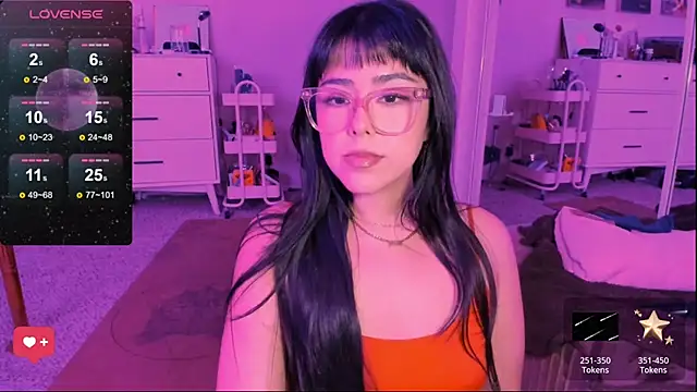 Evie-Luna online show from March 2, 2025, 2:30 am