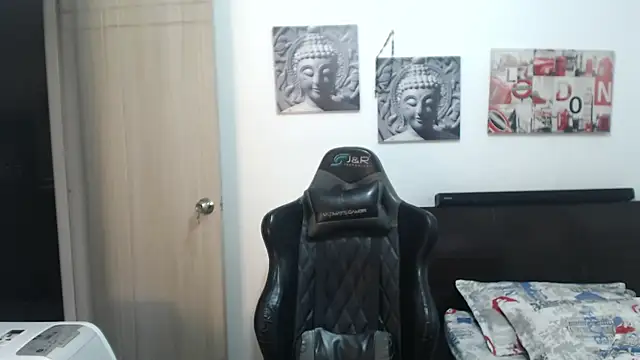 samuelgarcia  online show from January 3, 2025, 5:10 pm