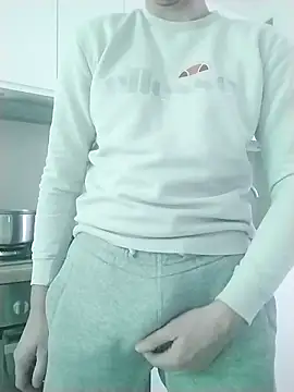 MlodyDres online show from February 1, 2026, 9:40 am