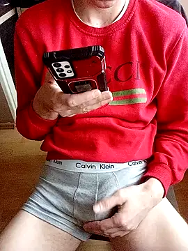 MlodyDres online show from February 28, 2025, 8:31 am