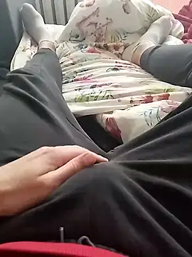 MlodyDres online show from February 5, 2026, 1:18 pm