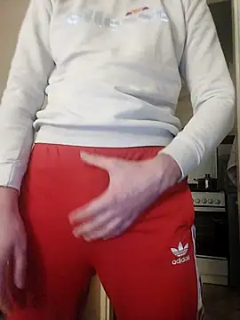 MlodyDres online show from December 1, 2025, 4:52 pm