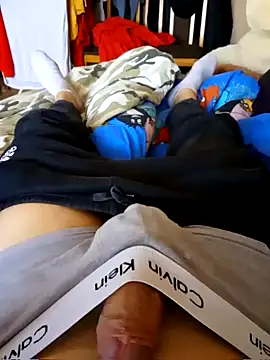 MlodyDres online show from February 14, 2025, 3:15 pm