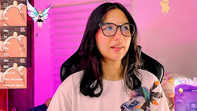 Luniverse online show from March 6, 2025, 11:42 pm