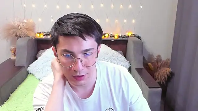 Yumi steve online show from January 31, 2025, 11:56 pm