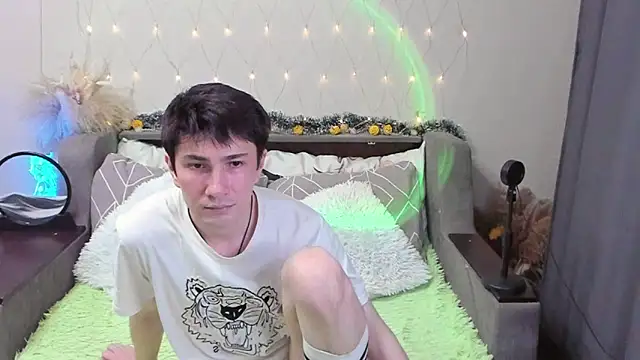 Yumi steve online show from November 1, 2025, 11:48 am