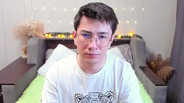 Yumi steve online show from February 2, 2025, 12:51 am