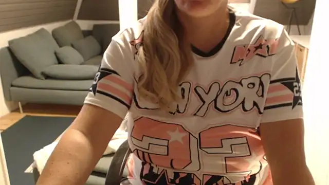 KimMitchelli online show from December 17, 2025, 12:10 pm