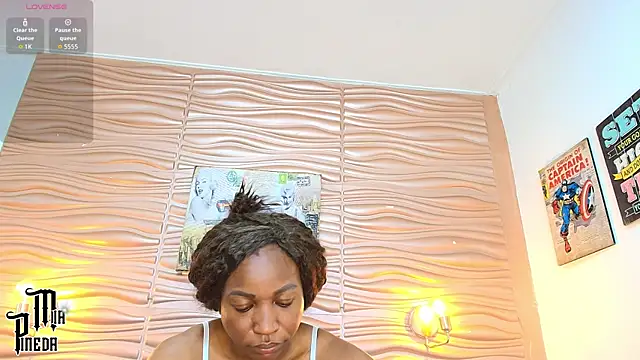 mia pineda online show from October 3, 2025, 8:21 pm