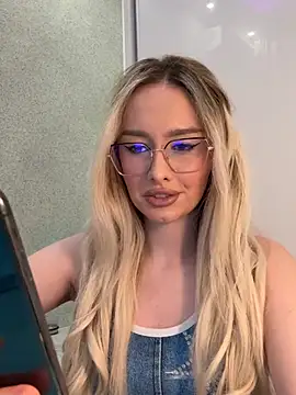 Snapshot of mollyxxx chatting on January 17, 2025, 2:29 am mollyxxx online show from January 17, 2025, 2:29 am