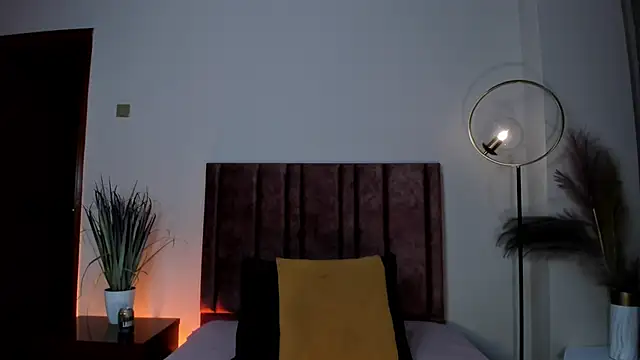 Snapshot of JupiteFox chatting on May 7, 2026, 11:52 pm JupiteFox online show from May 7, 2026, 11:52 pm