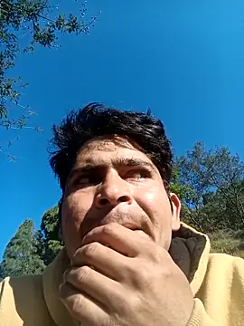 SunnyleoneBG online show from December 5, 2025, 3:49 am