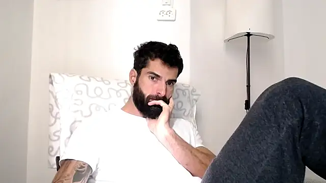 Verycutex online show from November 17, 2025, 9:13 am