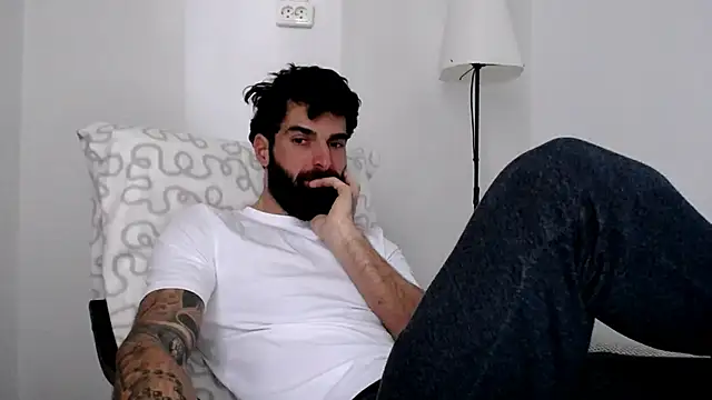 Verycutex online show from February 3, 2026, 8:08 am