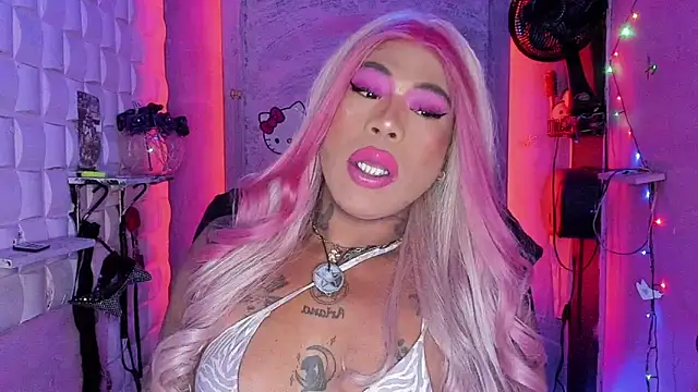 tsviolett online show from March 17, 2025, 6:21 pm